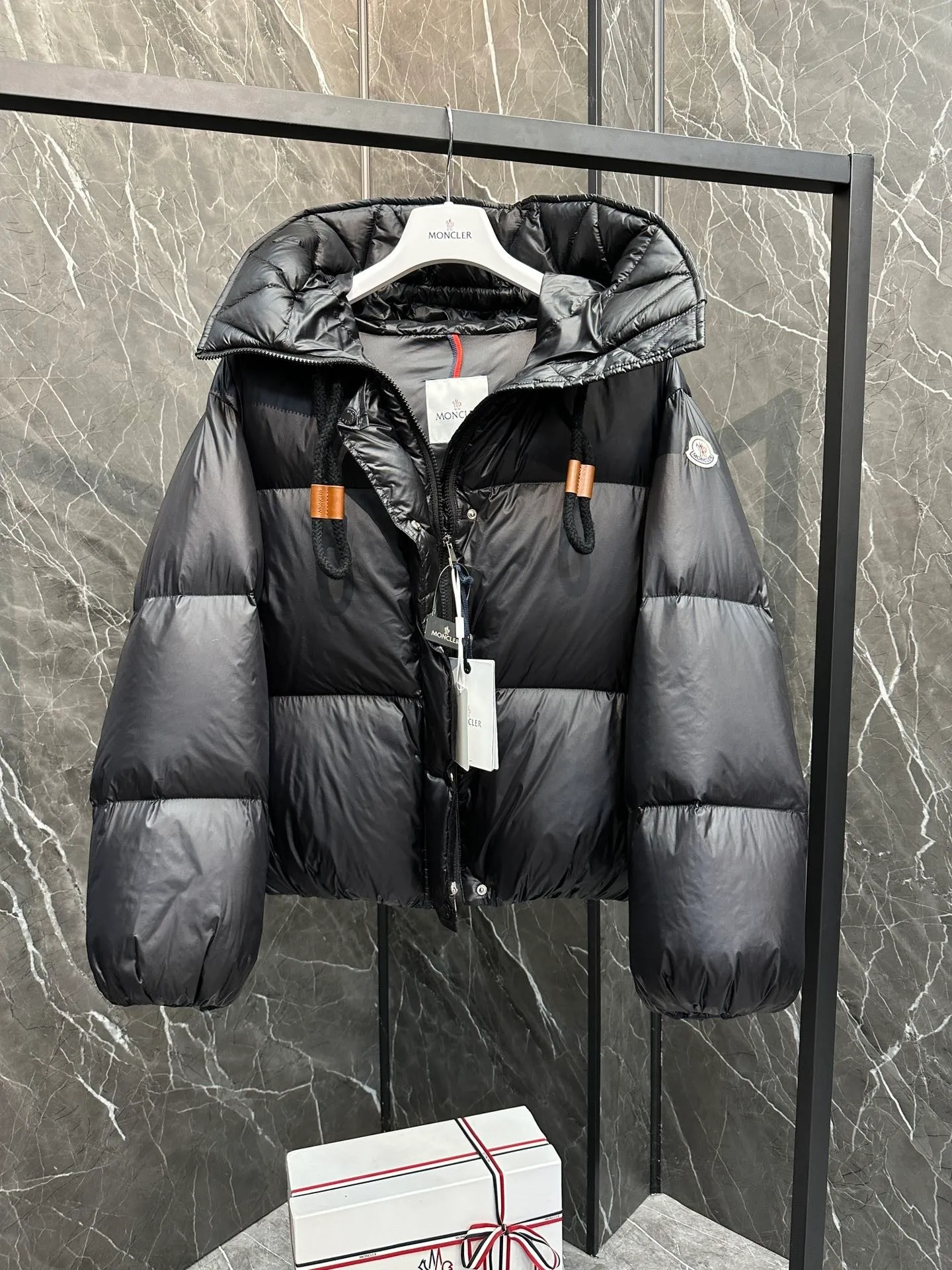 ⬆️Moncler Borey . . . . . . ⚠️ , . NFC . . 🎁 Borey ， Classic ， ， ， 。 Borey ， 。 ， 。 ， Classic ， 。 ， ， 。 • longue saison •Longue saison • • • • • • Size：0-2 D 9875064650